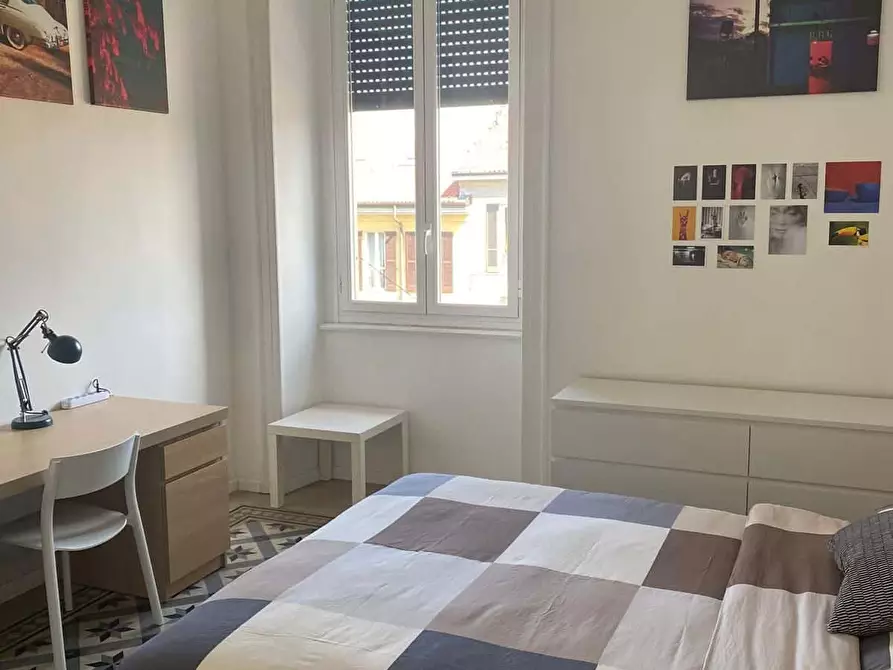 Immagine 2 di Camera in affitto  in Alzaia Naviglio Grande10 a Milano