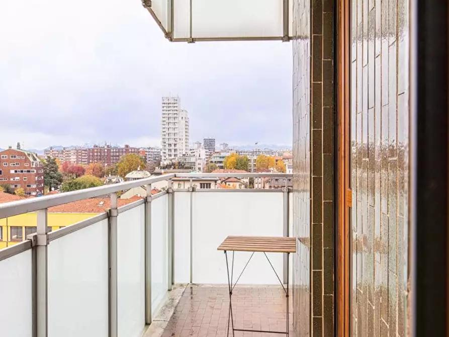 Immagine 7 di Camera in affitto  in Viale Sondrio7 a Milano