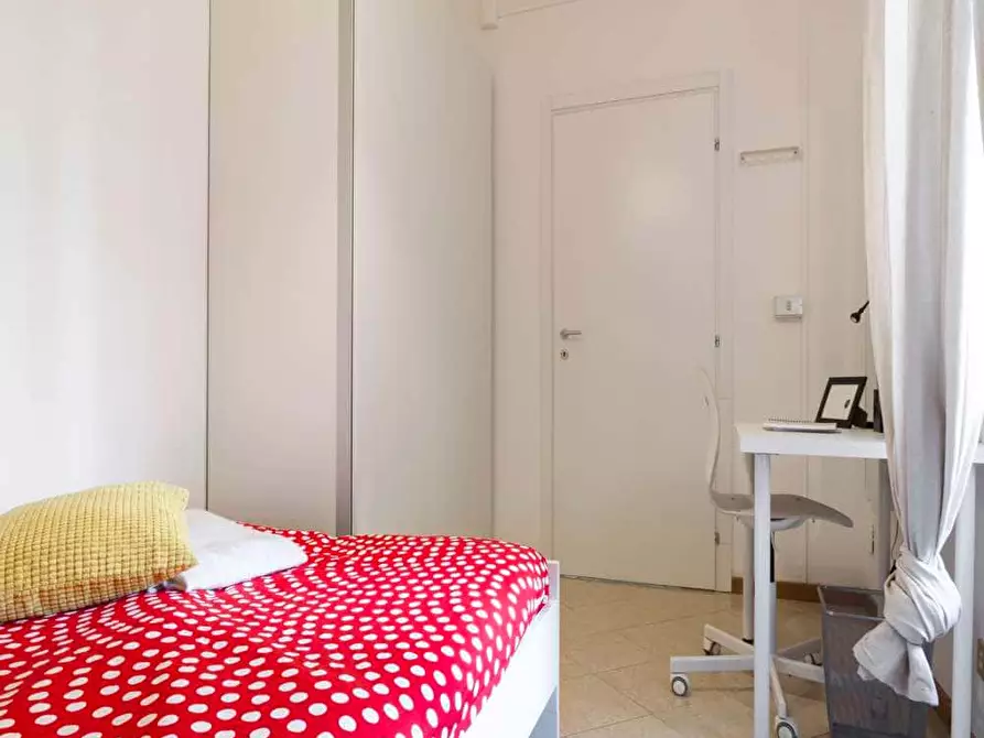 Immagine 16 di Camera in affitto  in Via Salvatore Barzilai15 a Milano