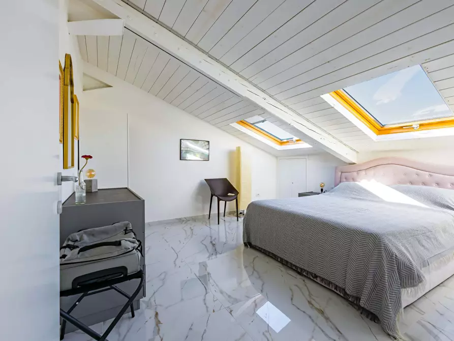 Immagine 6 di Appartamento in affitto  in Corso Giuseppe Garibaldi316 a Napoli