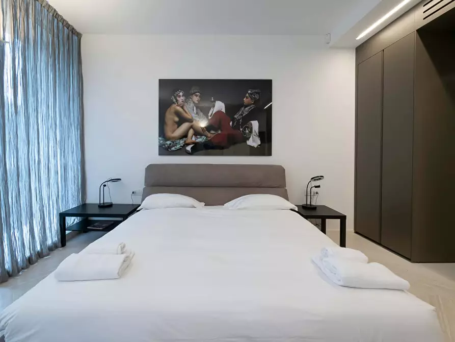 Immagine 34 di Appartamento in affitto  in Corso Europa10 a Milano