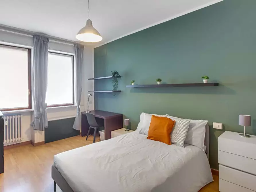 Immagine 2 di Camera in affitto  in Via Egadi7 a Milano