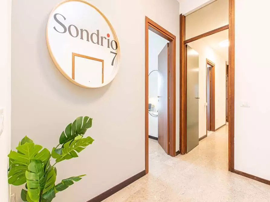 Immagine 14 di Camera in affitto  in Viale Sondrio7 a Milano