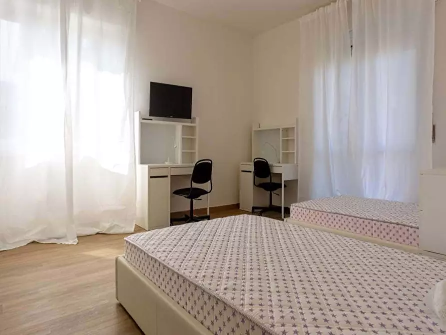 Immagine 1 di Camera in affitto  in Viale San Gimignano4 a Milano