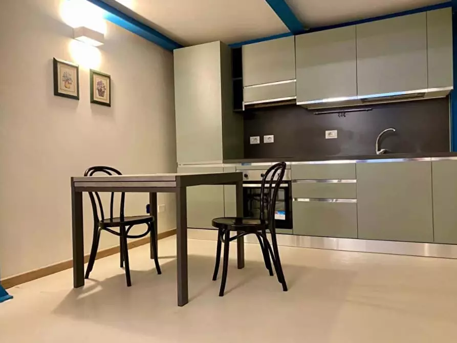 Immagine 5 di Appartamento in affitto  in Via Macedonio Melloni17 a Milano