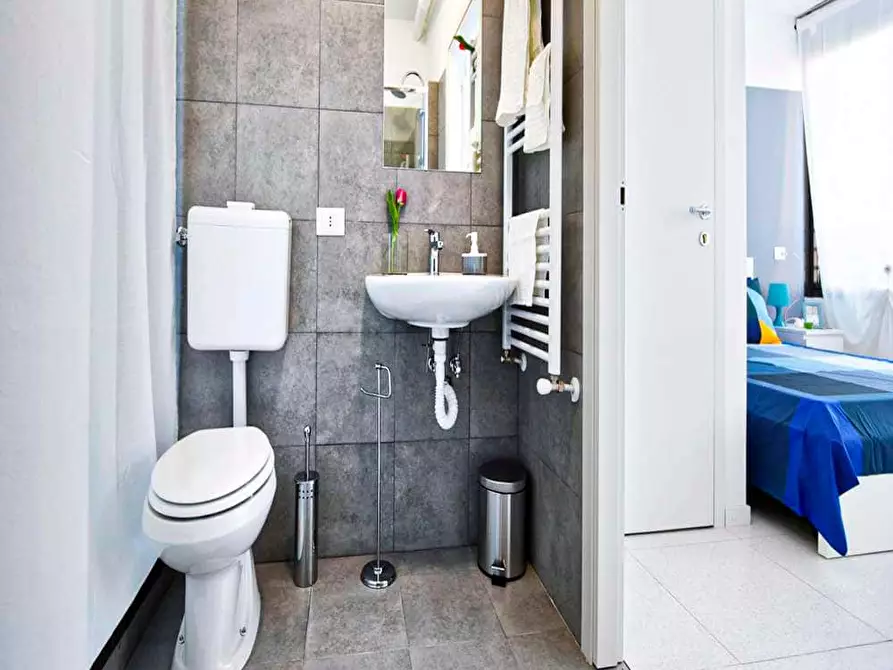 Immagine 15 di Camera in affitto  in Via Carlo Imbonati35 a Milano