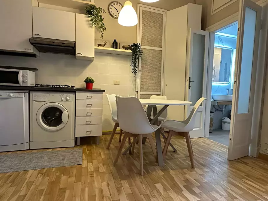 Immagine 5 di Appartamento in affitto  in Via Donatello32 a Milano
