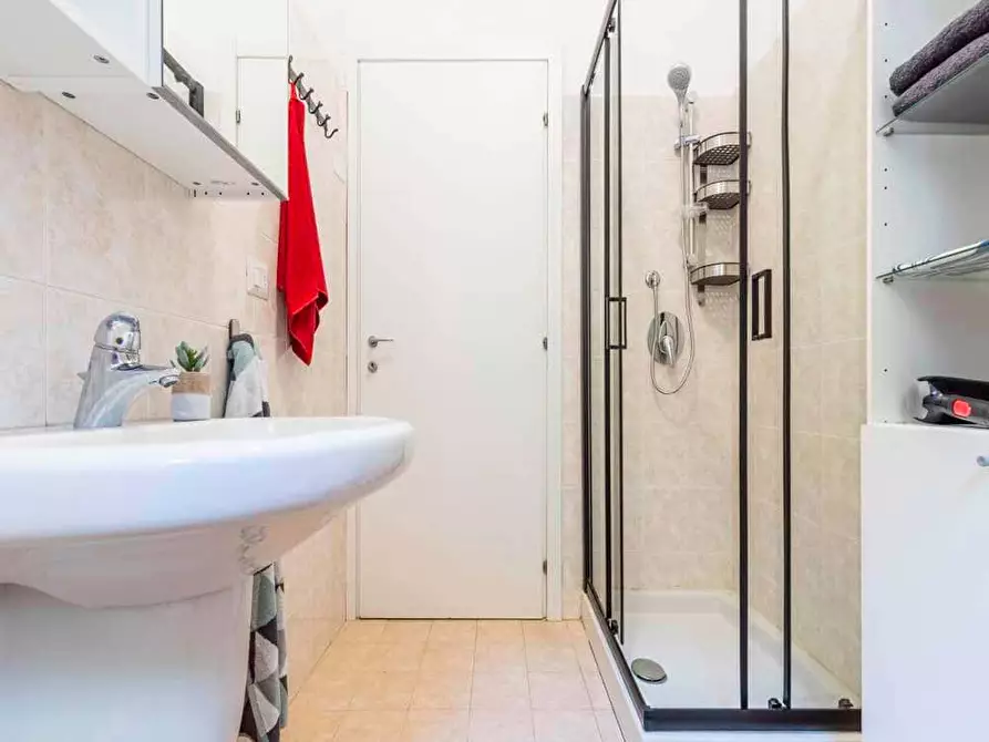 Immagine 21 di Camera in affitto  in Corso Vercelli25 a Milano