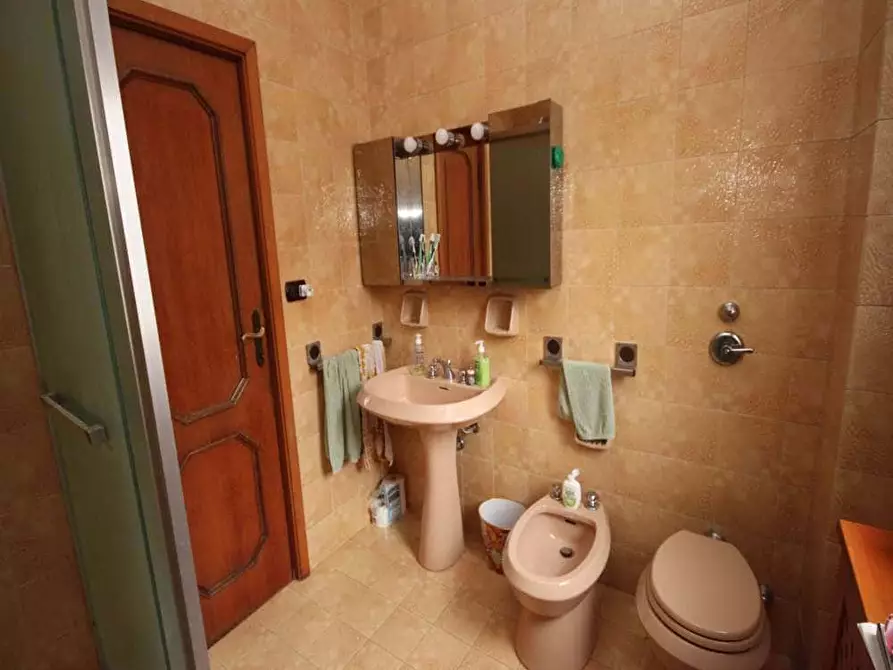 Immagine 64 di Camera in affitto  in Via Sebastiano Veniero38 a Milano