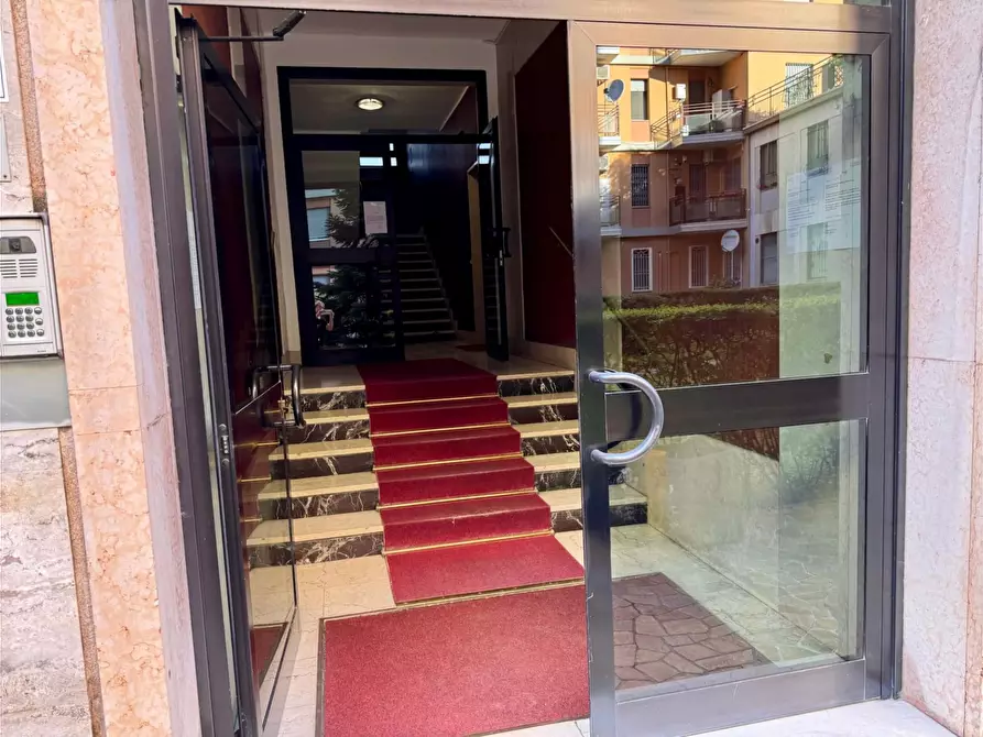 Immagine 18 di Camera in affitto  in Via Francesco Caracciolo26 a Milano
