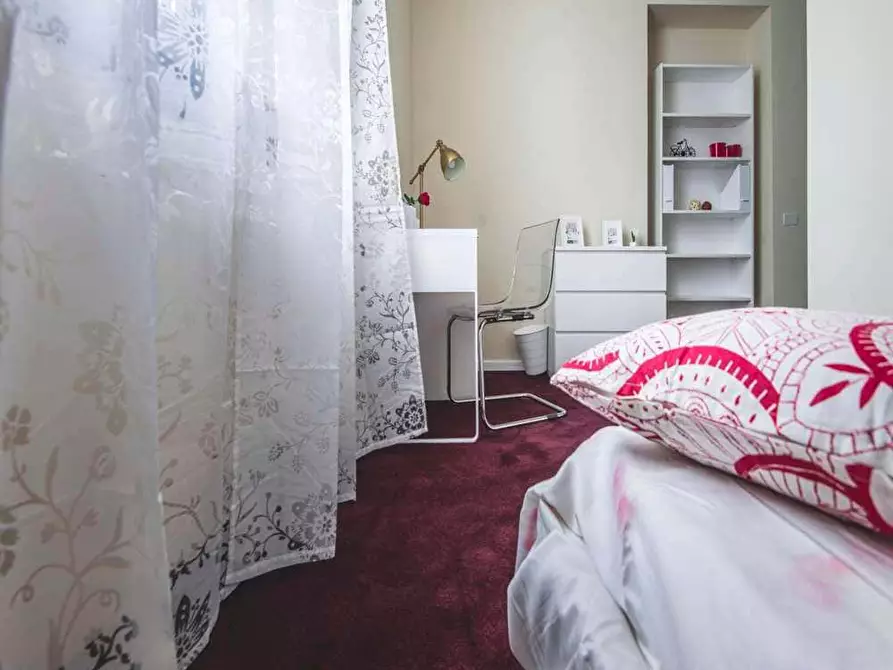 Immagine 2 di Camera in affitto  in Viale Nazario Sauro4 a Milano