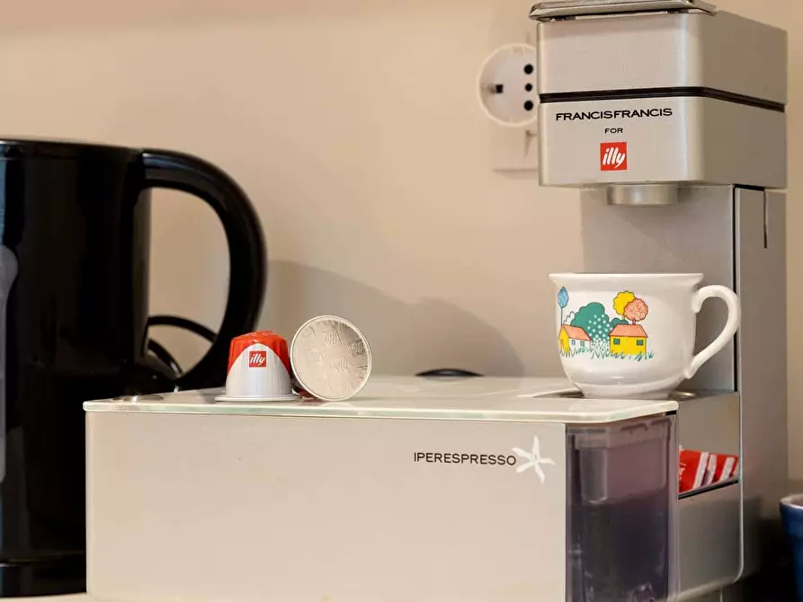 Immagine 12 di Appartamento in affitto  in Via di Crosada1 a Trieste