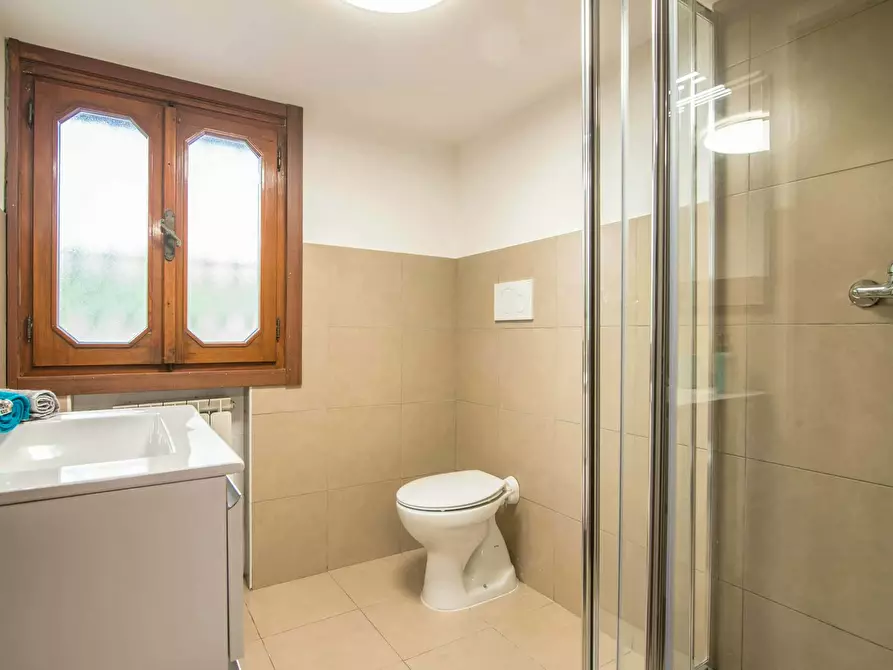 Immagine 9 di Camera in affitto  in Via Silvio Trentin a Venezia