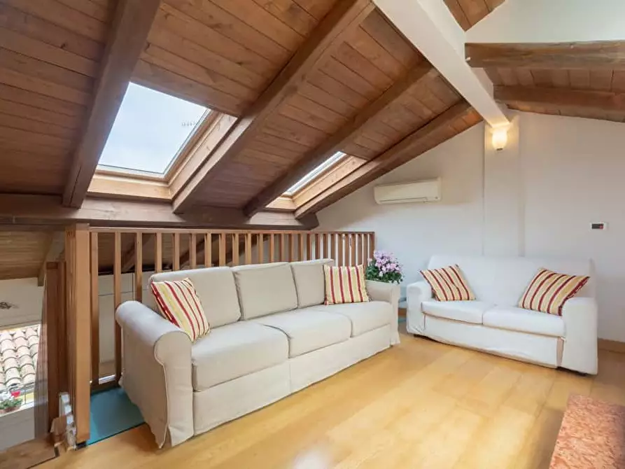 Immagine 2 di Appartamento in affitto  in Via Santo Stefano88 a Bologna