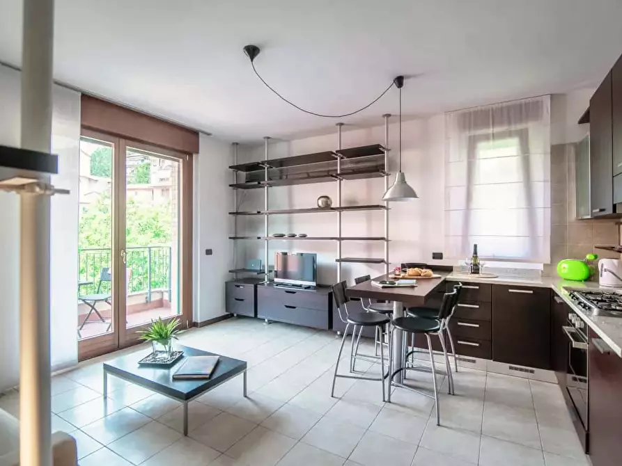Immagine 28 di Appartamento in affitto  in Via Bellinzona a Como