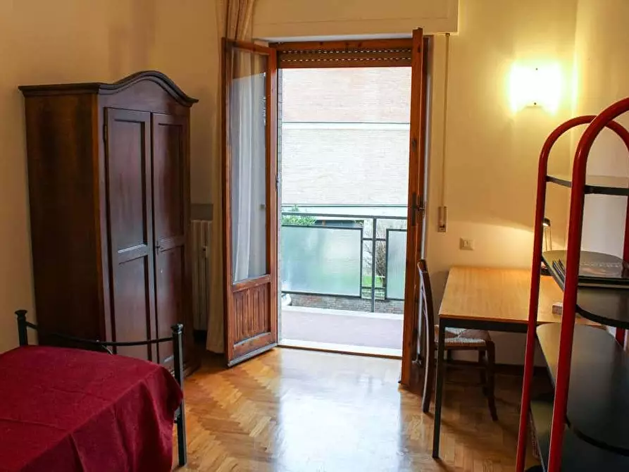 Immagine 2 di Camera in affitto  in Via Scipione Bargagli a Siena