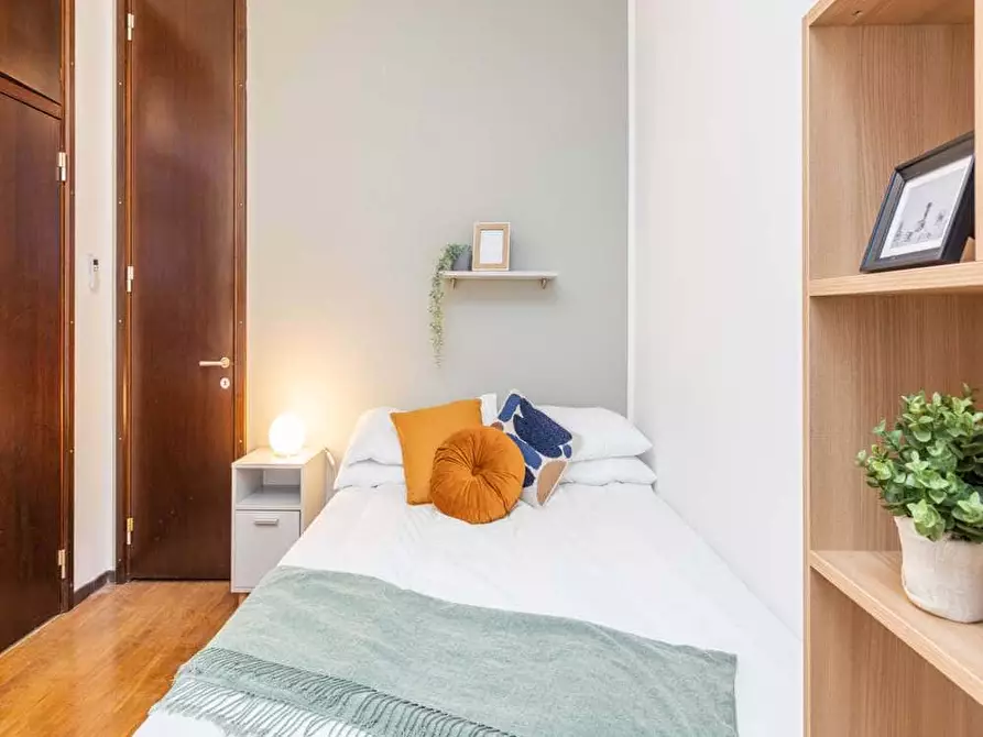 Immagine 3 di Camera in affitto  in Viale Tibaldi54 a Milano