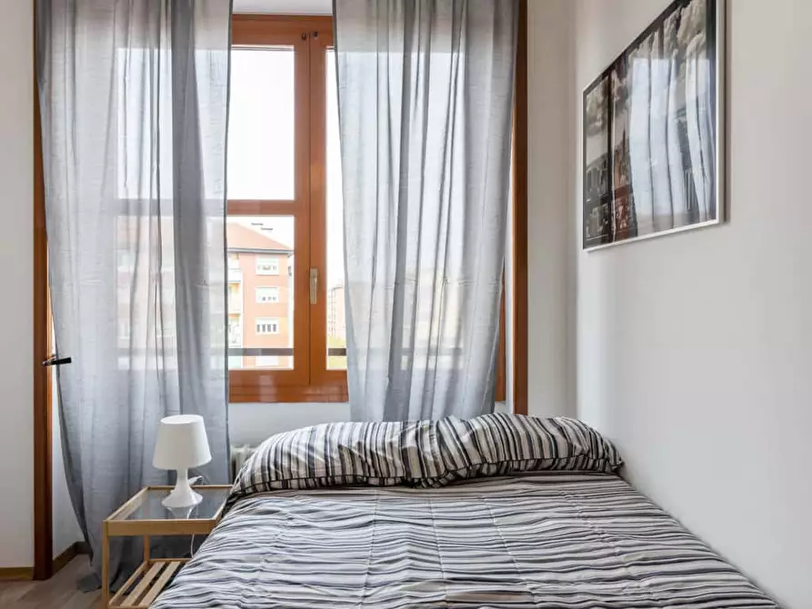 Immagine 3 di Camera in affitto  in Piazza Simone Bolivar3 a Milano