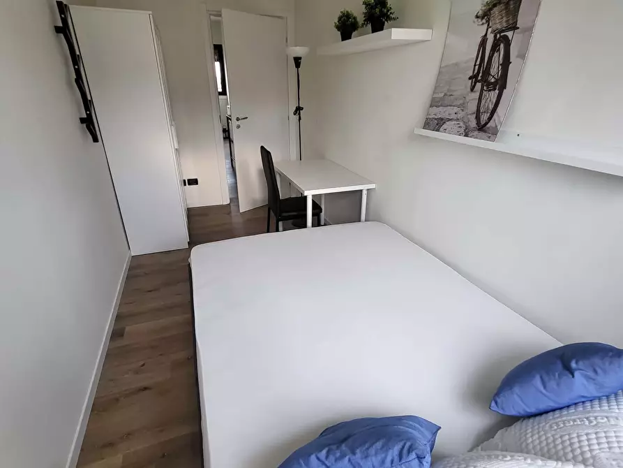 Immagine 2 di Camera in affitto  in Via Carlo Marx3 a Milano