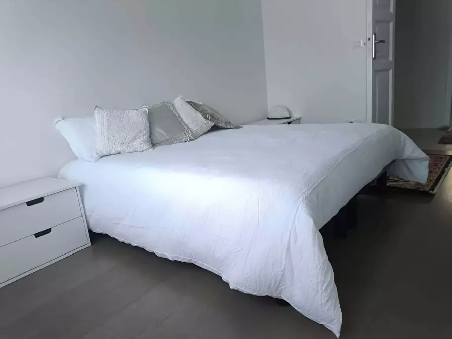 Immagine 46 di Appartamento in affitto  in Via Irnerio9 a Bologna