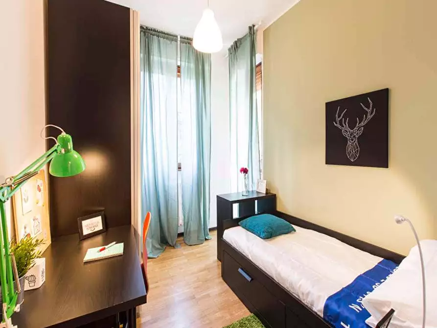 Immagine 44 di Camera in affitto  in Via Rubens23 a Milano