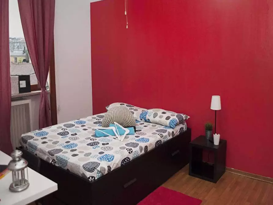 Immagine 3 di Camera in affitto  in Via Andrea Costa11 a Milano