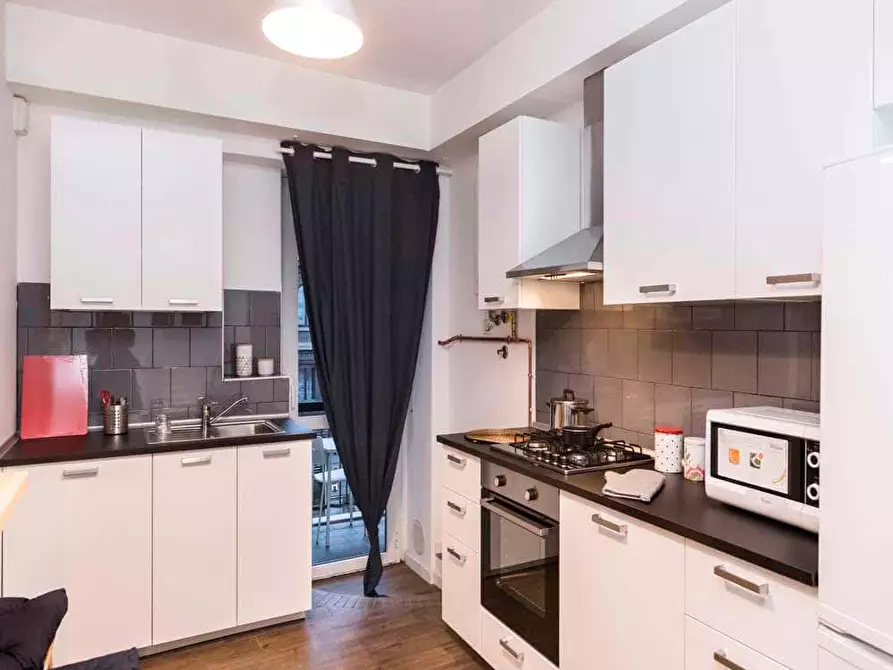 Immagine 23 di Camera in affitto  in Via Antonio Canova25 a Milano