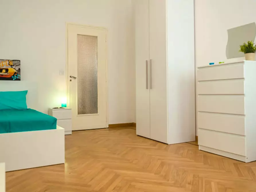 Immagine 5 di Camera in affitto  in Via Sant'Agostino12 a Torino