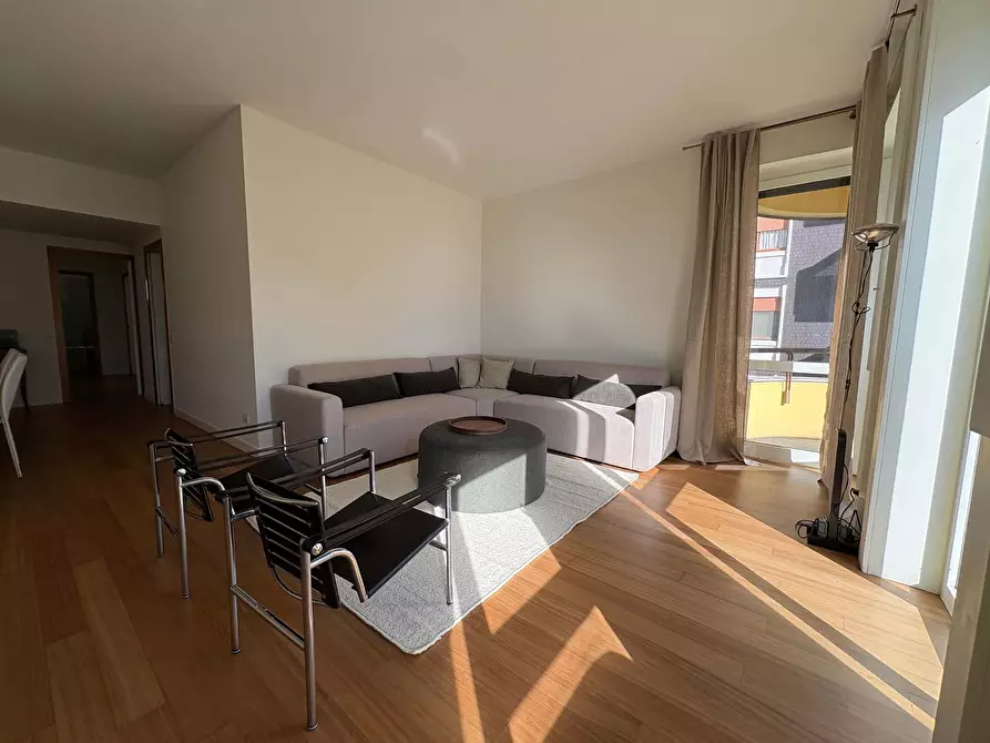 Immagine 1 di Appartamento in affitto  in Viale Elvezia12 a Milano