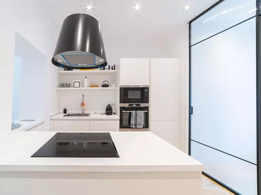 Immagine 1 di Appartamento in affitto  in Via Luigi Canonica91 a Milano