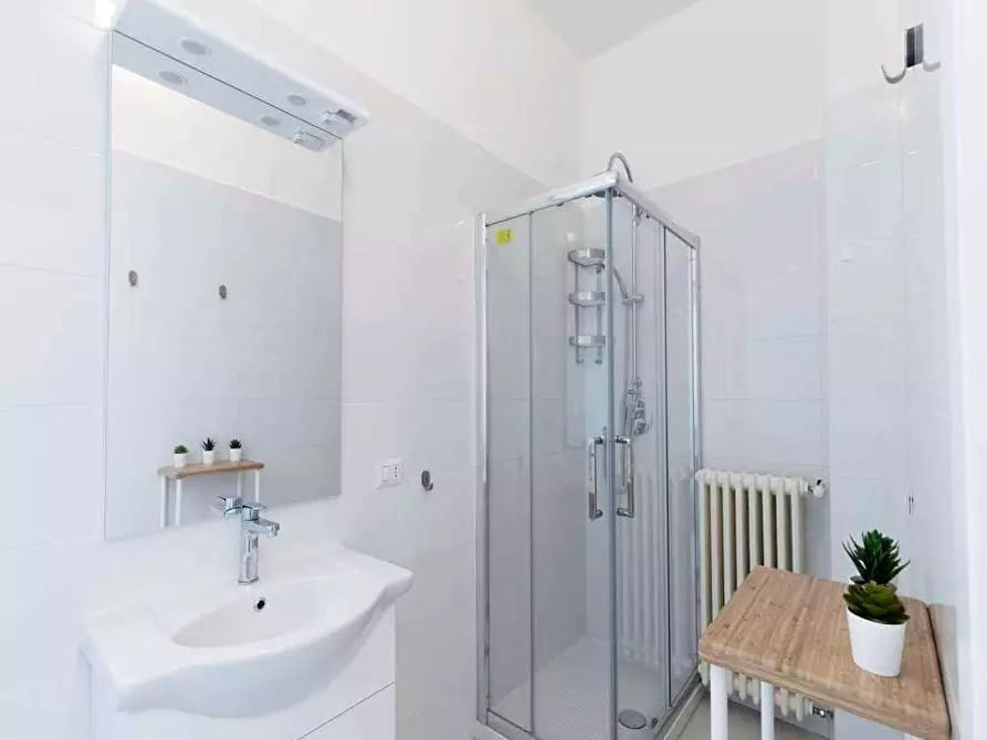 Immagine 19 di Camera in affitto  in Via Cadibona9 a Milano