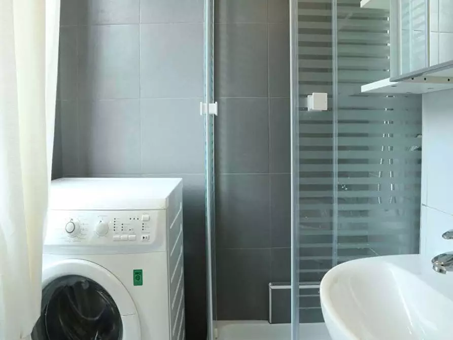 Immagine 15 di Camera in affitto  in Via Salvatore Barzilai14 a Milano