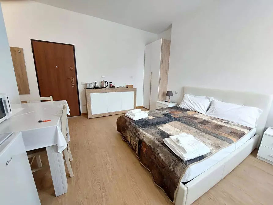 Immagine 2 di Appartamento in affitto  in Via Bellinzona80 a Como