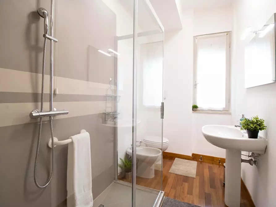 Immagine 6 di Camera in affitto  in Via Fiumicello a Verona