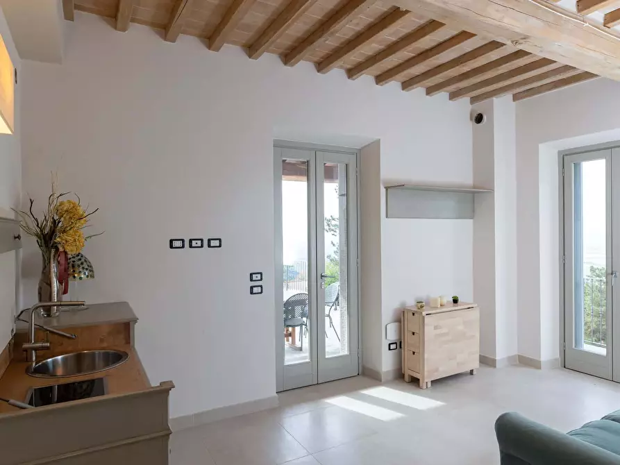 Immagine 48 di Appartamento in affitto  in Località Torreone95 a Cortona