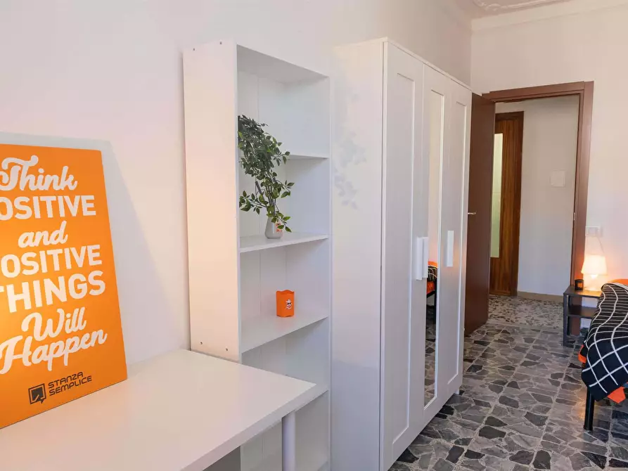 Immagine 2 di Camera in affitto  in Via Tiziano62 a Cagliari