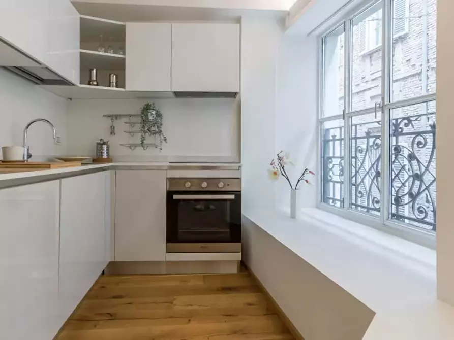 Immagine 11 di Appartamento in affitto  in Via Santa Maria Fulcorina a Milano