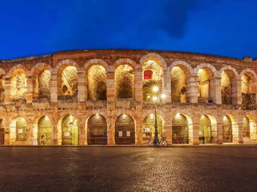 Immagine 20 di Appartamento in affitto  in Via San Nicolò3 a Verona