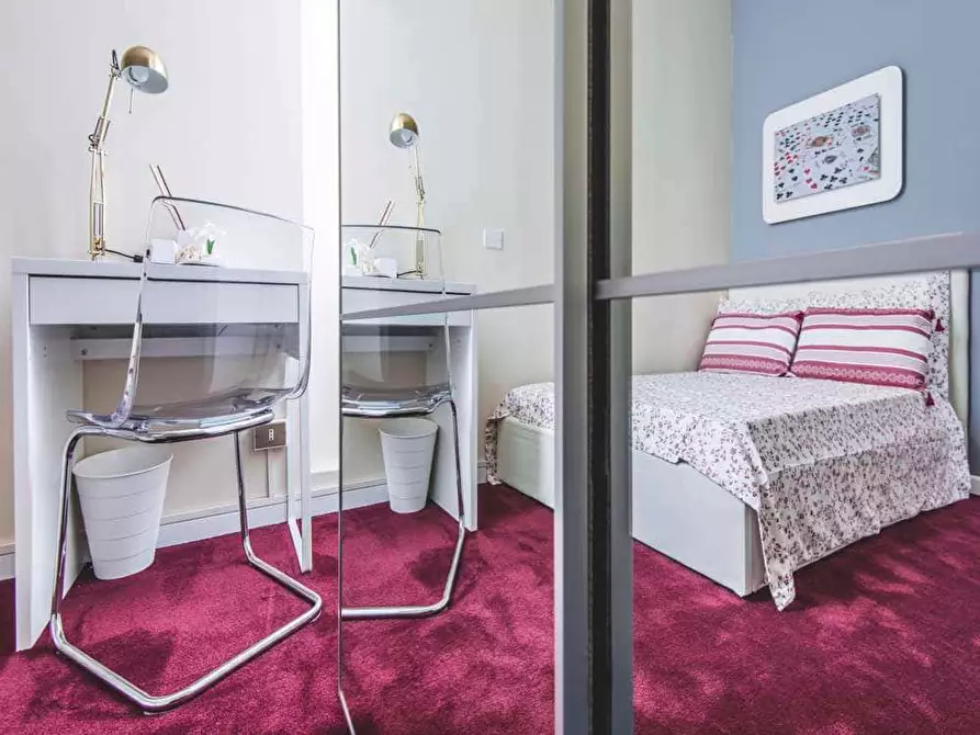 Immagine 1 di Camera in affitto  in Viale Nazario Sauro4 a Milano