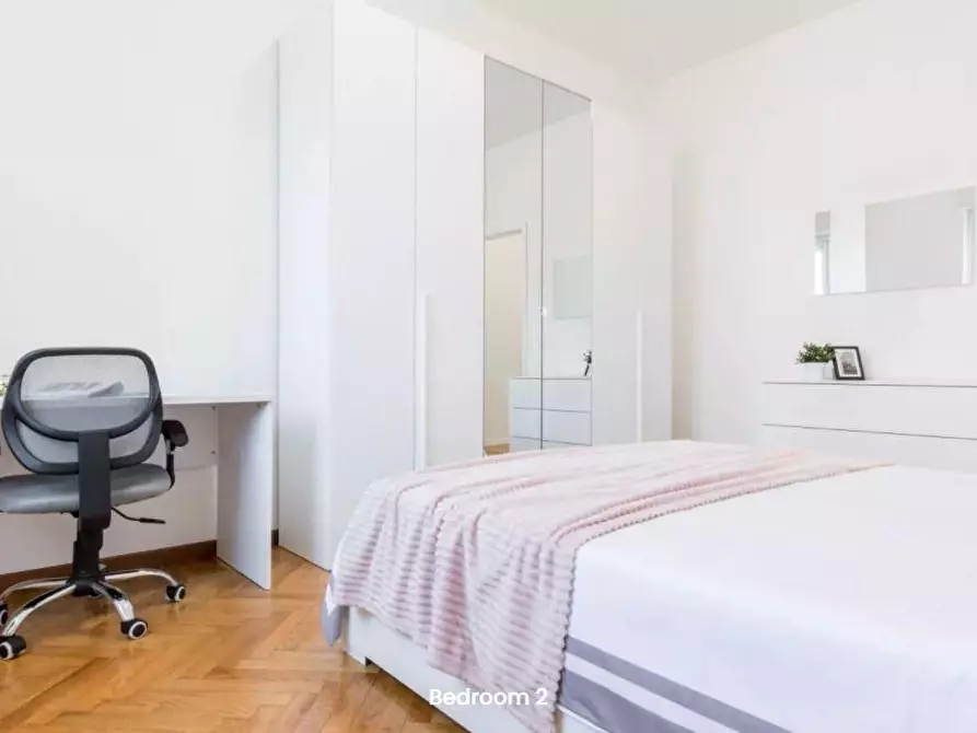 Immagine 3 di Camera in affitto  in Via Intra3 a Milano