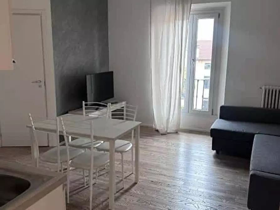 Immagine 12 di Appartamento in affitto  in Via Macedonio Melloni4 a Milano