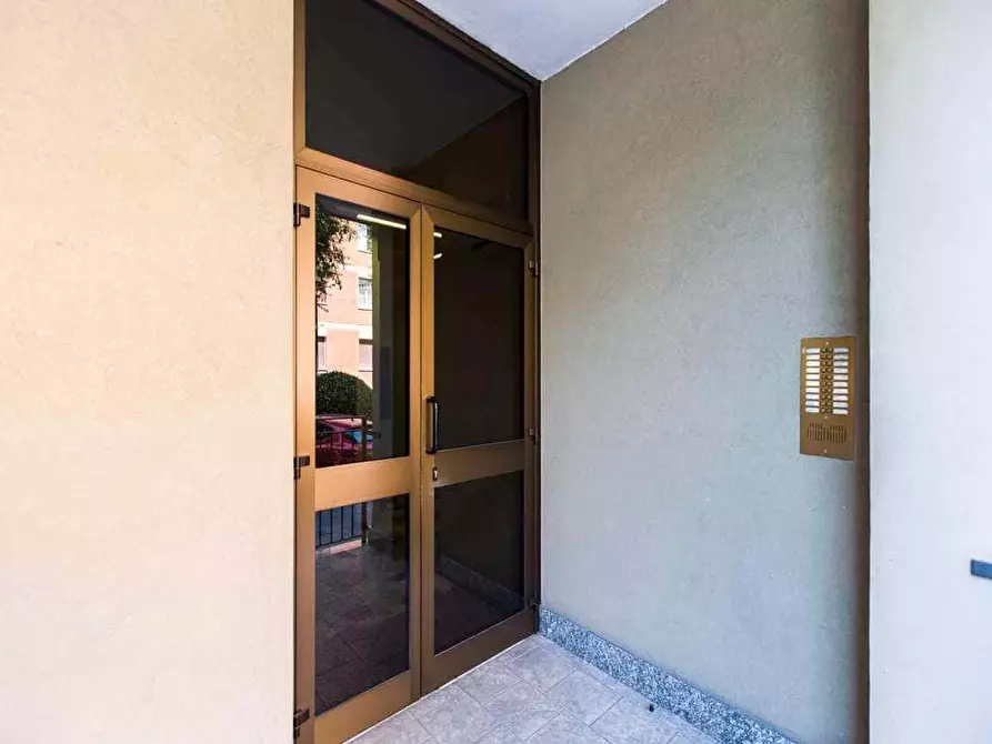 Immagine 18 di Camera in affitto  in Via Gallarate107 a Milano