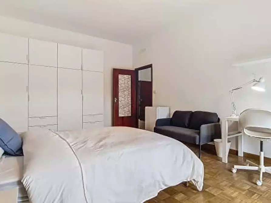 Immagine 2 di Camera in affitto  in Viale Roma60 a Forli'