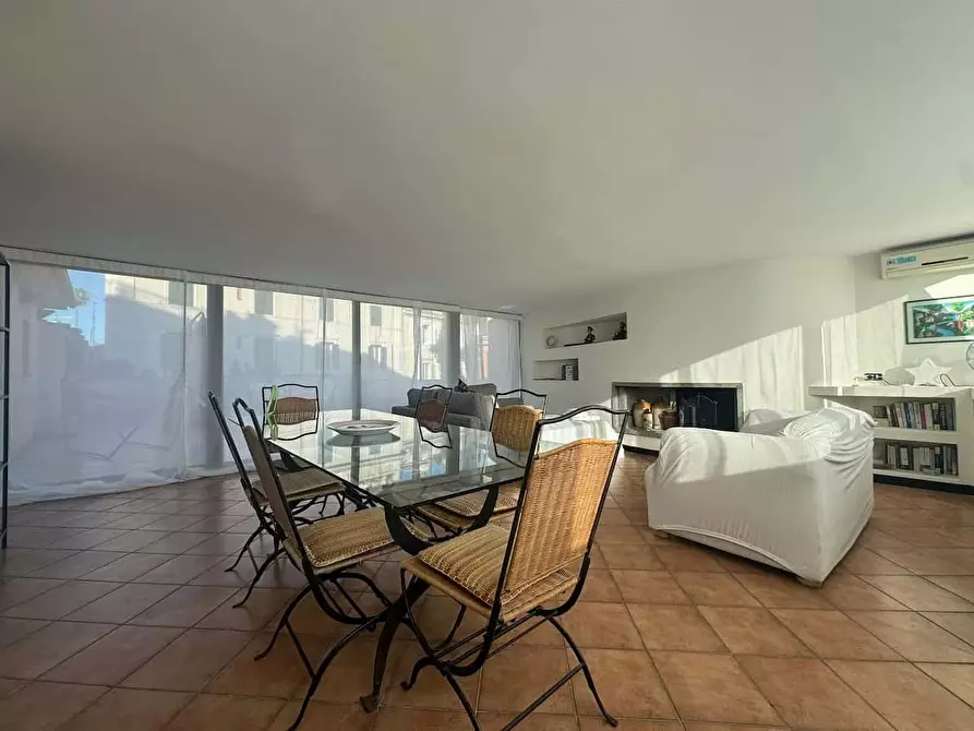 Immagine 7 di Appartamento in affitto  in Via dei Fienili43 a Roma