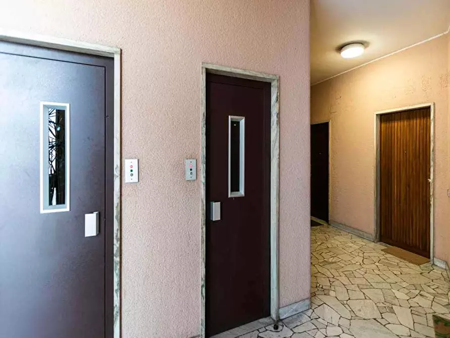 Immagine 29 di Camera in affitto  in Via delle Betulle6 a Buccinasco