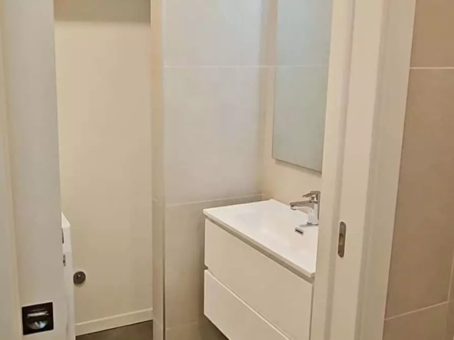 Immagine 4 di Appartamento in affitto  in Corso Italia7 a Trieste