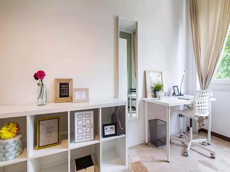 Immagine 5 di Camera in affitto  in Via Raffaello Bertieri1 a Milano