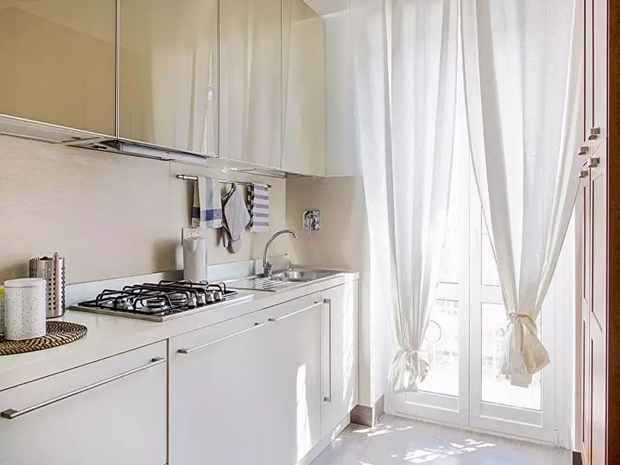 Immagine 17 di Camera in affitto  in Via Montebruno12 a Roma