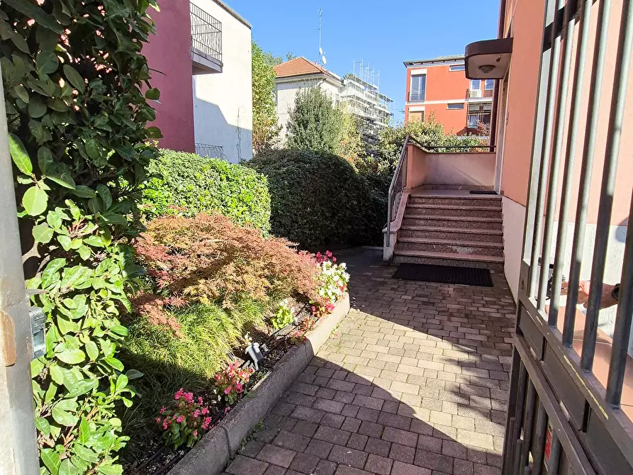 Immagine 37 di Appartamento in affitto  in Via Alfredo Comandini4 a Milano