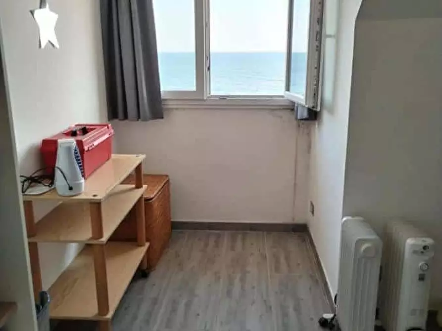 Immagine 13 di Appartamento in affitto  in Lungomare Duca degli Abruzzi28 a Roma